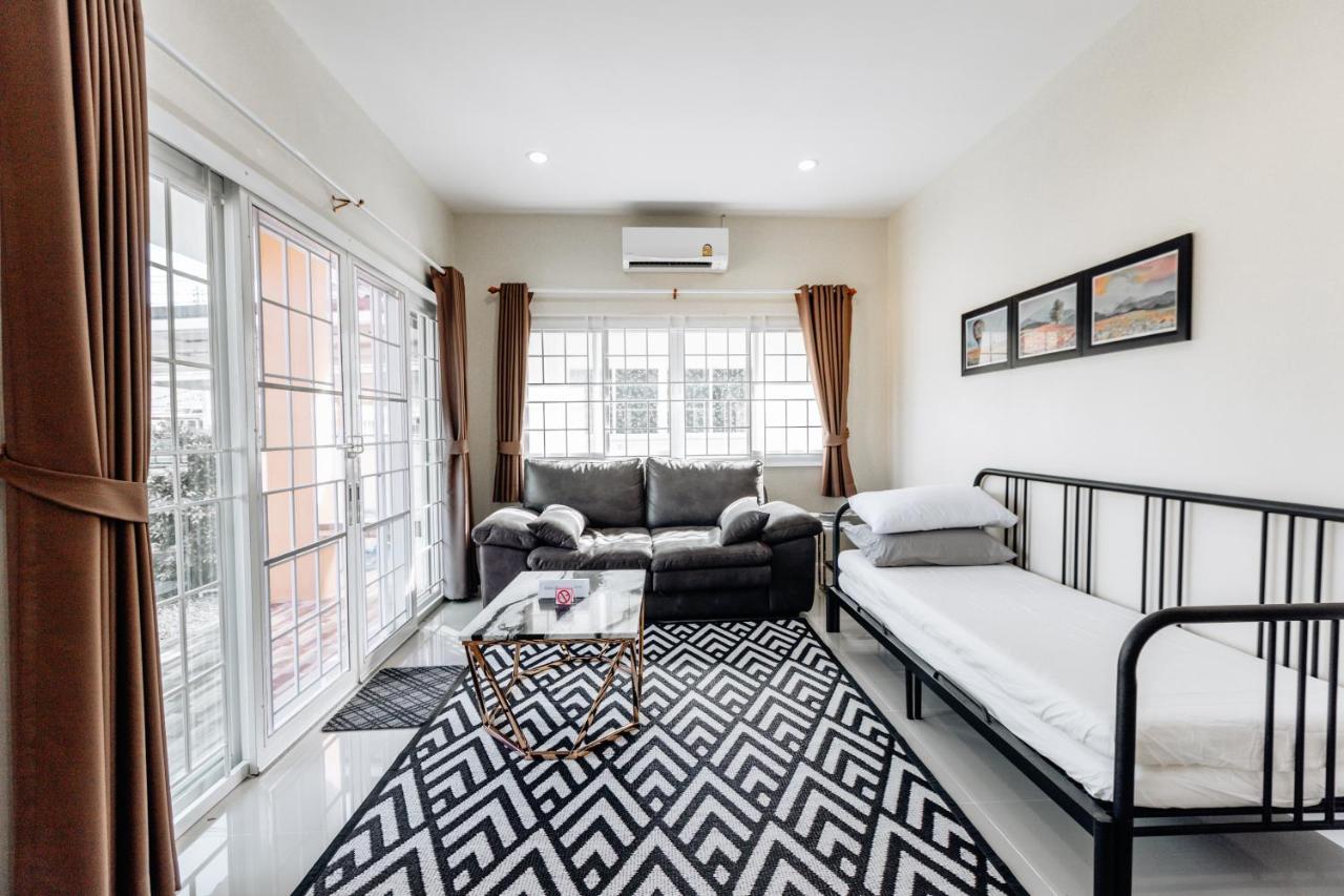 Glass House, Mountain View, Near Airport-City تْشينيغْرايْ المظهر الخارجي الصورة